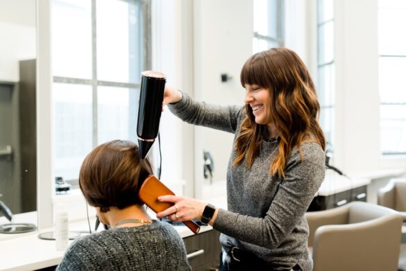 Hair Stylists having fun Kulor Salon is the best place for hair styling, located at 22 East Center Street in Logan, Utah. https://www.instagram.com/kulorsalon/ https://www.kulorsalon.com/ 435-213-9075 https://www.instagram.com/AwCreativeUT/ https://www.awedcreative.com/ #AwCreativeUT #awcreative #AdamWinger